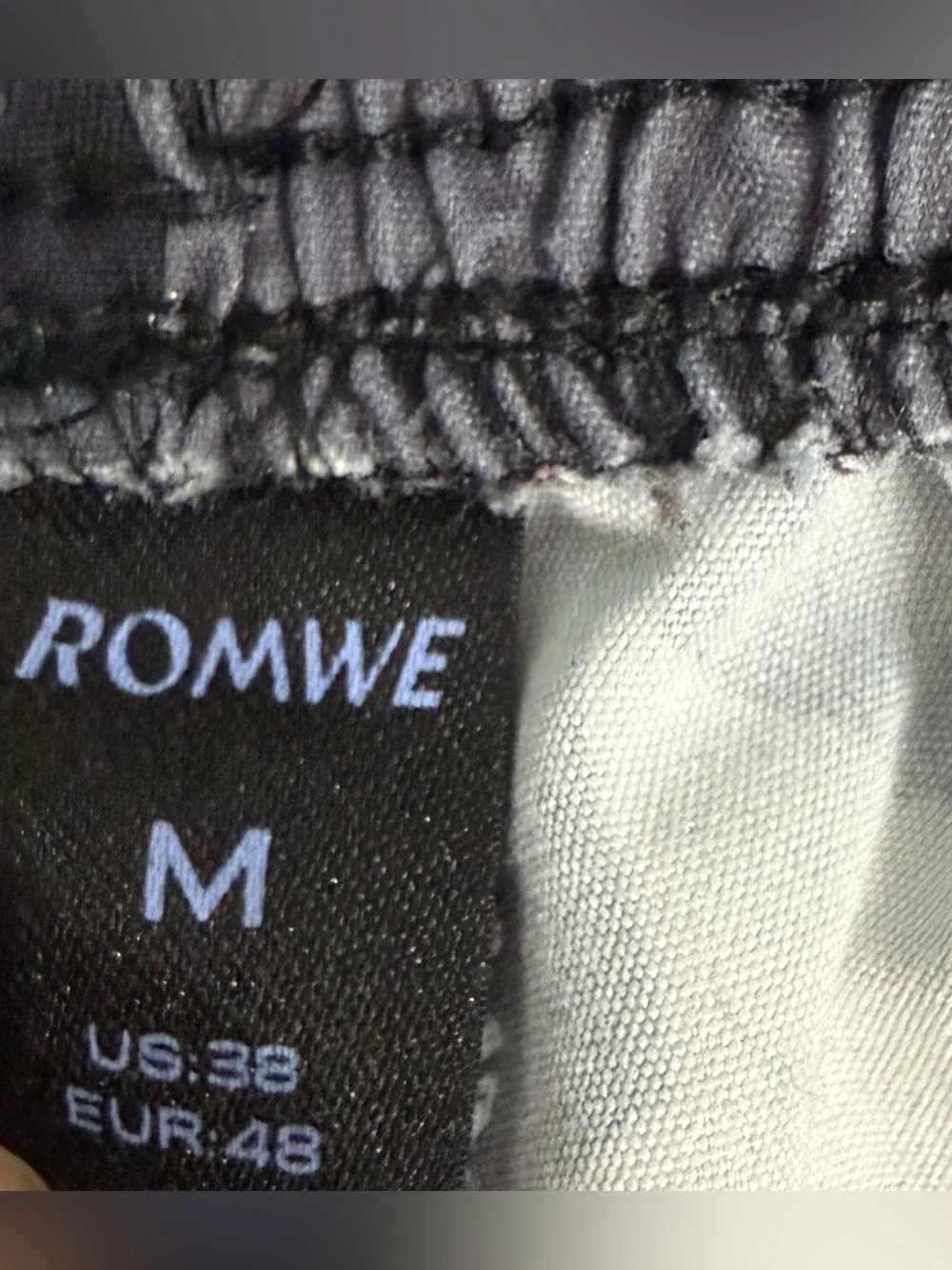 ROMWE Men’s Medium Gray Camo Star Print Athletic Shorts Skull